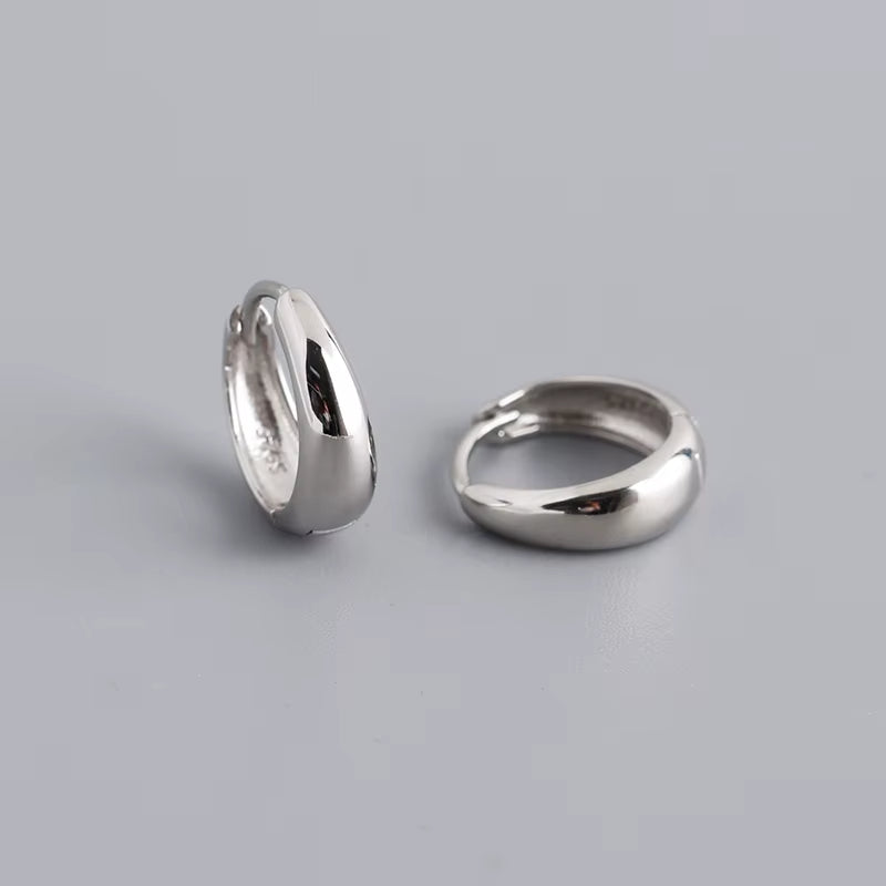 925 Sterling Silver Simple Wide Huggies Gothic Hoop Earrings for Women European Unisex Piercing Rock Jewelry Ear Buckles