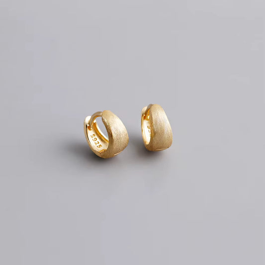925 Sterling Silver Simple Wide Huggies Gothic Hoop Earrings for Women European Unisex Piercing Rock Jewelry Ear Buckles